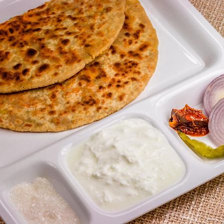 Super Collection O Tipsyy Inn 014 غورغاون المظهر الخارجي الصورة